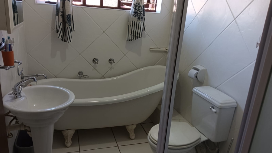 4 Bedroom Property for Sale in Dorchester Heights Eastern Cape